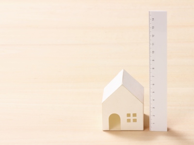 Construire une annexe &agrave; ossature bois en Wallonie : quand consulter un gestionnaire de chantier