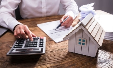 Comment se déroule le versement de l’acompte pour vos futurs travaux de rénovation à Mons ?