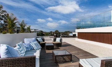 Comment aménager une terrasse sur votre toiture plate en Wallonie et à Bruxelles ?